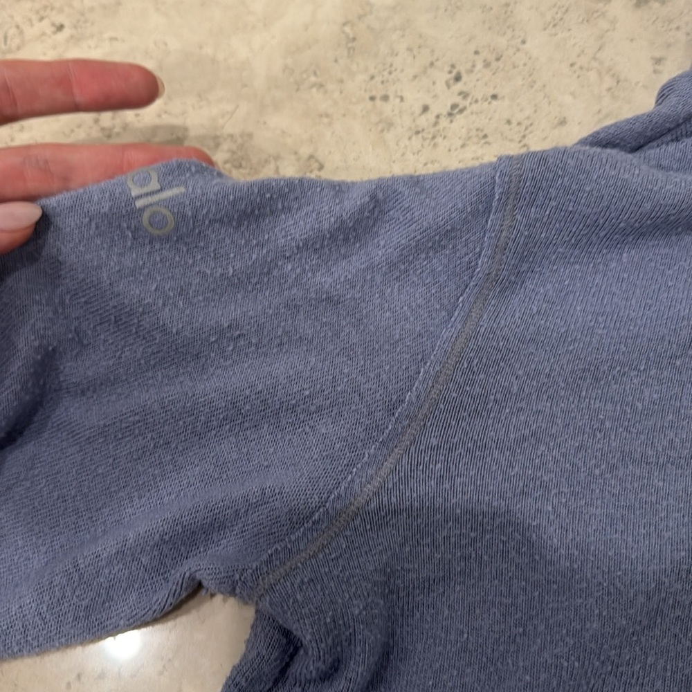 Alo Yoga Cropped Soho Getaway Hoodie - Picture 4 of 4